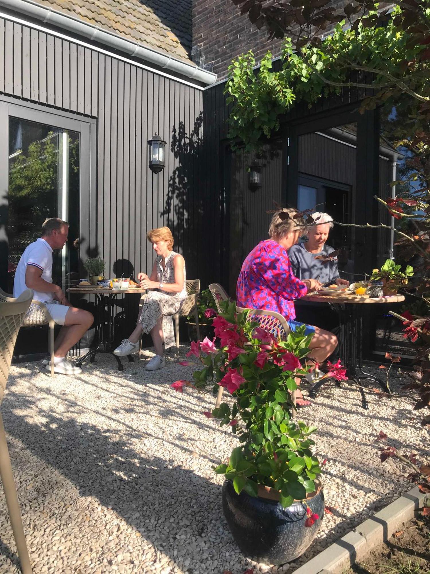 De Pastorie Bij Dokkum Bed & Breakfast